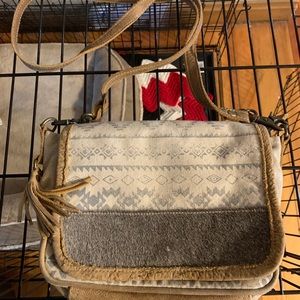 Myra cross body purse